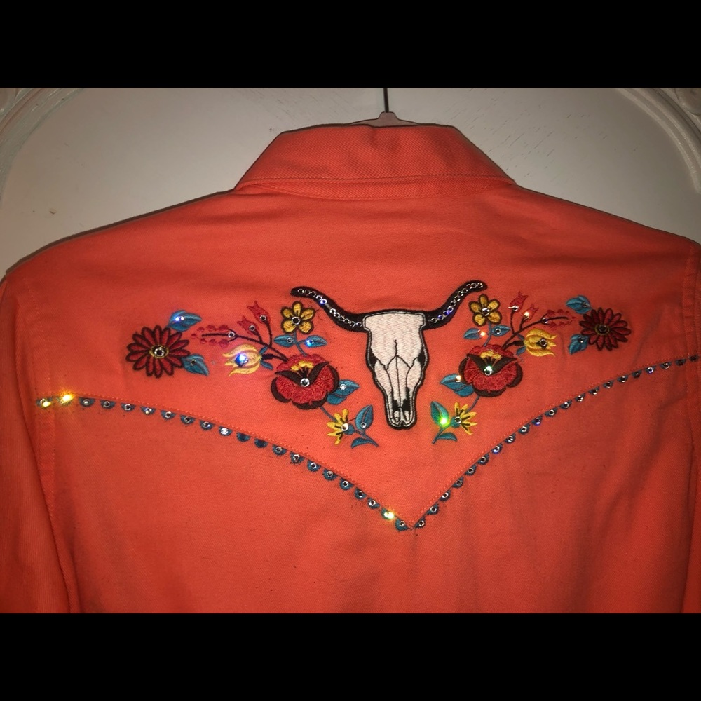Customized WRANGLER button down - Picture 2 of 2